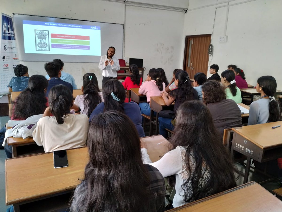 Prajafoundation's tweet photo. #Praja conducted a #workshop at L.S. Raheja College on the Three Tiers of Governance, which highlighted the importance of understanding the layers and functioning of #Governance for effective policymaking!
#PrajaWorkshop #CityGovernance #Mumbai #LSRahejaCollege https://t.co/j44q6XfgqC