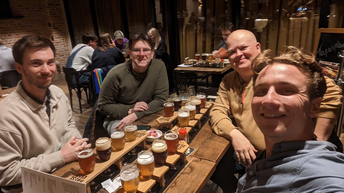 Great people, great times... And great beers 🍺. Always happy catching up with @alexvb @mattcasters @_Scuttlebutt and chat about @ApacheBeam @ApacheHop and... coffee problems? 😄☕🫠