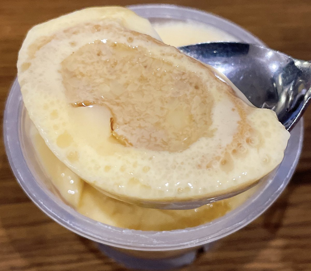 3wachifield's tweet photo. プレジュールのクロワッサン入りプリン食べりゅ🍮
、、、お麩に見えるかも( ´⌓`   ) https://t.co/1bsMCXBmf3