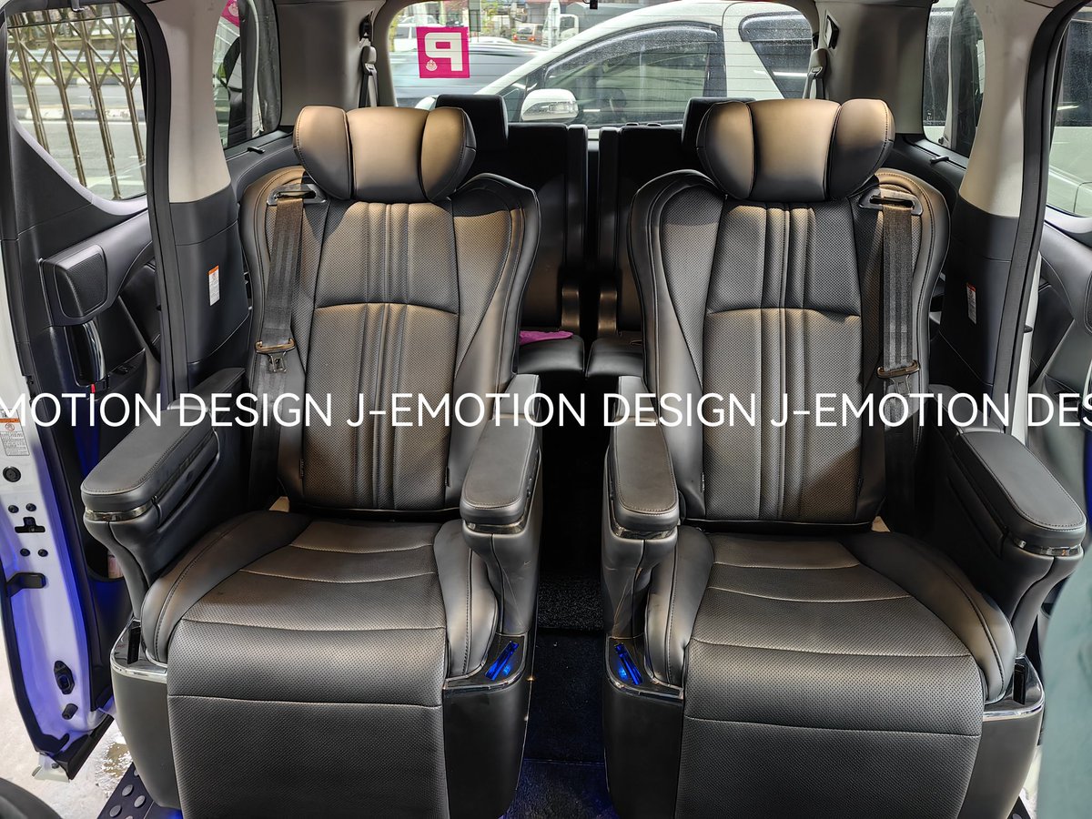 SimonChen9738's tweet photo. TOYOTA ALPHARD AND VELLFIRE 2015-22 AGH30 AND AGH35 CONVERT TO PILOT SEAT 1SET 🇲🇾🇲🇾 #simonchen #jemotiondesign #alphard #alphard10 #alphard20 #alphard30 #20vellfire #30vellfire #vellfire #vellfire20 #vellfire30 #jebodykit #jedesign #jemotionbodykit #lexus #lexuslm #estima #lc300 https://t.co/l9Yhq4Ukf1
