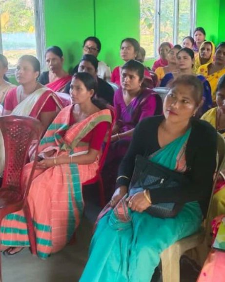 mriganka_dr's tweet photo. A experience to be present at valediction Prog of #LEDP on production of #sanitarypads & #bags under #janashakti_bikas_mancha , supported by NABARD, women r engaged in making of sanitary pads & apparels of #paat .. @Phanindranath @jayanta_malla @BJP4NALBARI @BJP4India @BJP4Assam https://t.co/gxdvDibvfx