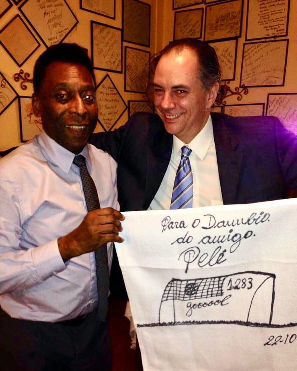 edanubio's tweet photo. “Edson Arantes do Nascimento. Pelé” https://t.co/vnjjP9l0Rd