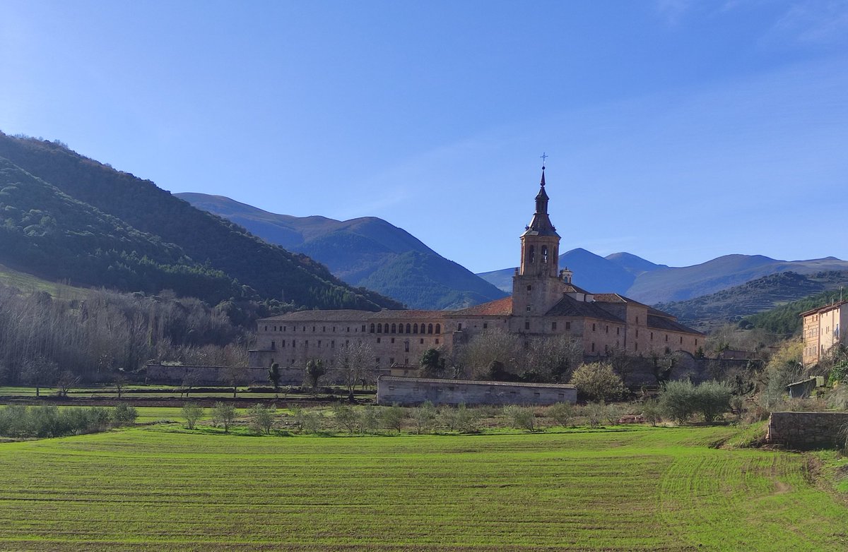 Buenos días desde #SanMillándelaCogolla #MonasteriodeYuso ⛪