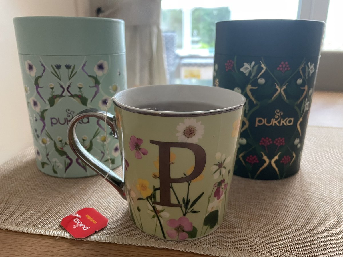 PaulaD2644's tweet photo. @Pukkaherbs @duckyblog enjoying my hug in a mug 🥳🥰P for Pukka &amp; P for Paula 😜👌 https://t.co/ElkC6bkdDw