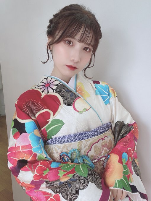 紗愛(すずな) | 振り袖画像