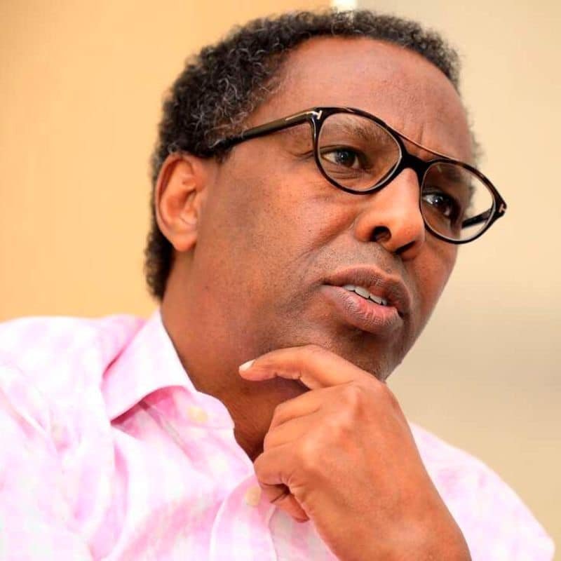 Tuko_co_ke's tweet image. If you are given a chance to choose a political and legal advisor, which of these two would be your choice? 

Retweet 🔁 for Ahmednasir Abdullahi or Like ❤️ for Makau Mutua.

#tukonews #Kenya #wednesday