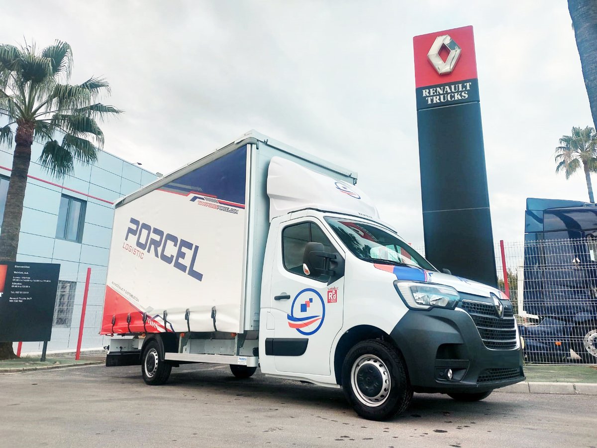 VEINLUC's tweet photo. 👉 🅽🆄🅴🆅🅰 🅴🅽🆃🆁🅴🅶🅰👈
🔵🔴Transportes y mudanzas Porcel🔴🔵 amplía flota con esta #Renault #Master #fwd #3t5 #150cv 🚛
➡️Carrozado por Chapistería V.I. con #Carrocería #Tauliner 🛠
‼️ Gracias por tu confianza en @RenaultTrucksEs  y en nuestra casa #Veinluc 🤝 https://t.co/6atAW3FIN9