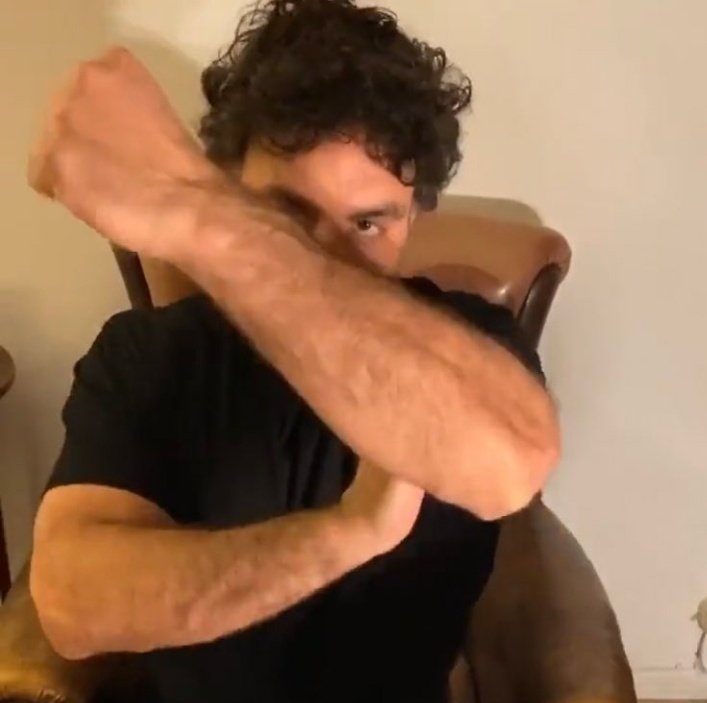 Cris60077876's tweet image. Perché a noi di mandare in tendenza #purtroppo non interessa proprio!!!
#jerù