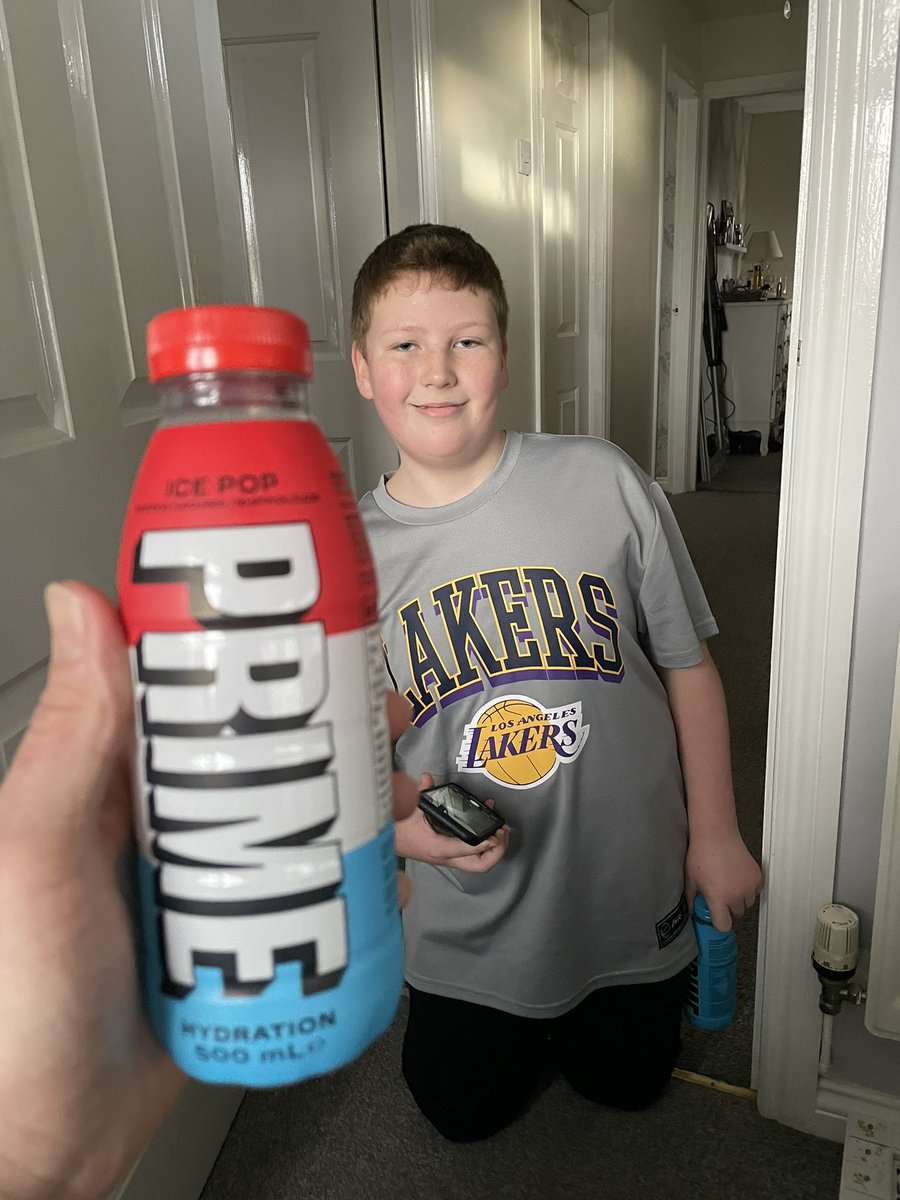 It’s only taken 6 months to find a bottle. One happy son. <a href="/MaxStaniforth/">Max Staniforth</a> <a href="/KSI/">ksi</a> #Prime #VIBE