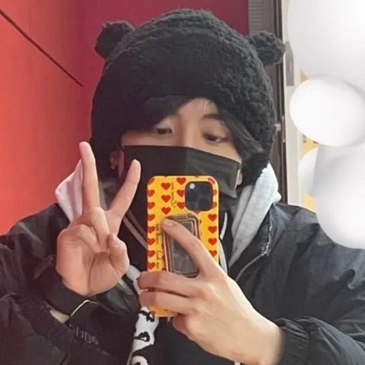 han jisung ✯ tweet media