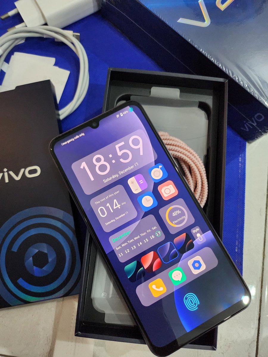 putrutt's tweet image. WTS VIVO V20 2021 8/128Gb. Unit masih mulus bgt ya bestie like new. Charger, headset, box dll masih komplit dan ori.
Boleh tanya2 dulu aja juga gapapa ya kak, ga gigit kok🫶🏻
#VivoV20 #jualhpsecond #hpsecond #jualhpcikarang #jualbelihp
