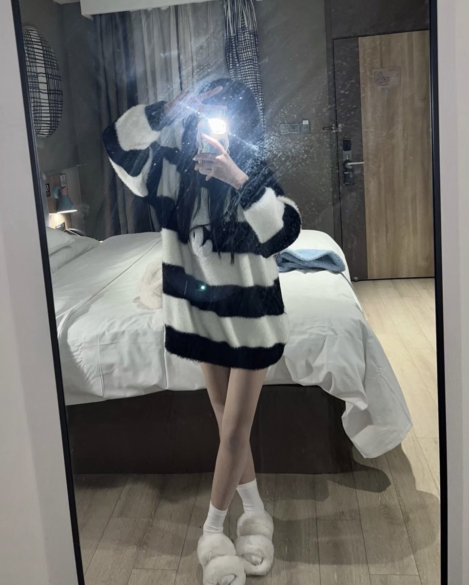 Czy000009's tweet photo. 妹妹兼职线下，随时有时间，需要的哥哥主页找我。
每周有抽取一人免费快餐活动，不定时陪看电影送小sp。
先点赞，再点头像关注。简介加我。私信不回。 https://t.co/aqF9lQOEOb