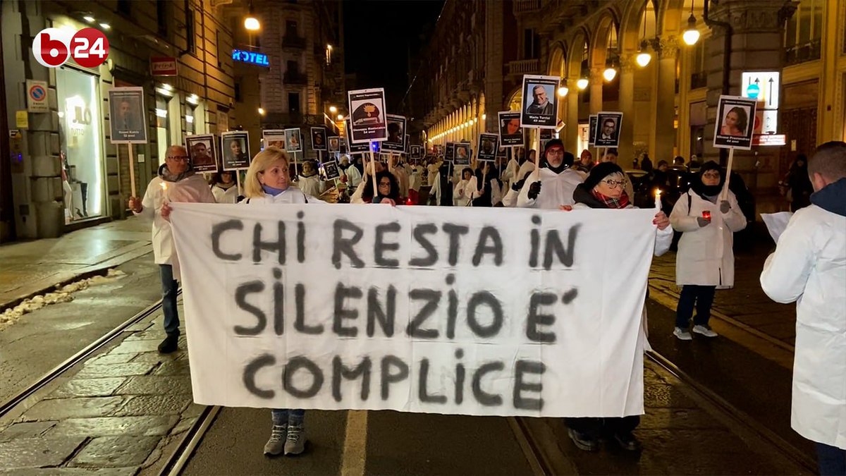 ADA79991318's tweet photo. @AngeloCiocca @IlCastiga #MASSIMAAAACONDIVISIONE🤔🤔🤔🤔😳😳😡😡#IPROFUGHINI #STANNO #PORTANDO LA #GUERRA #IN. #ITALIA ????🤔🤔🤔😳😳#POVERINIIIII #VENGONO DALLA #GUERRA IL #CALDO MI RACCOMANDO #FATELIGOVERNARE😡😡😡😡😡😡 https://t.co/eSivtG7YAa