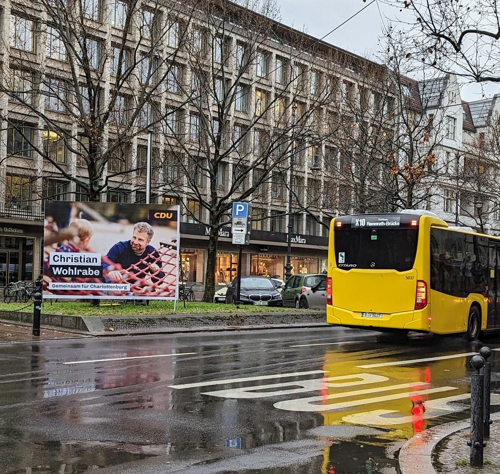 TabWilke's tweet photo. Den kenn ich. Wählt den mal, Charlottenburg. #Berlinwahl https://t.co/PXvkY7wDyF