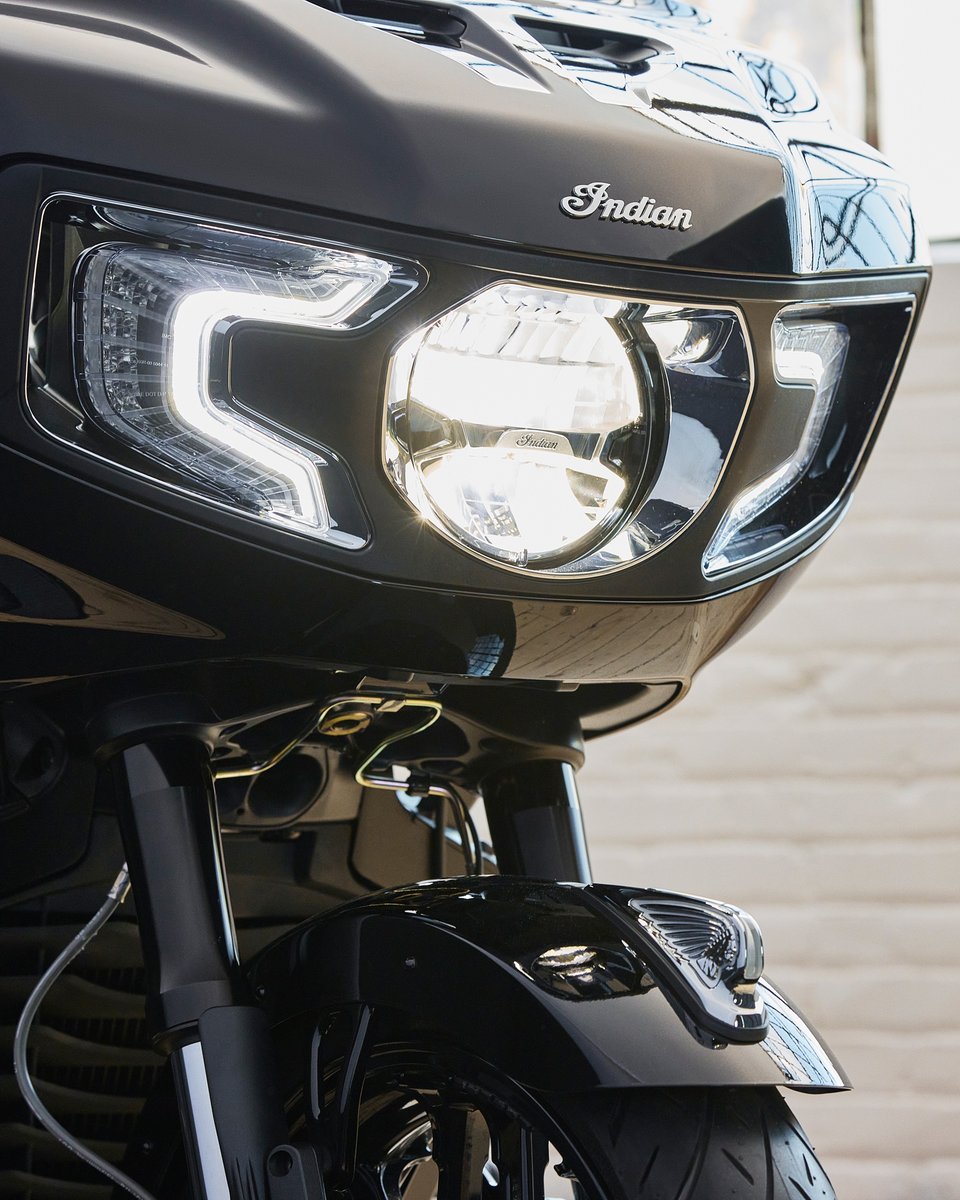 IndianMotorIND's tweet photo. Big muscle, made for big riding. #ChallengerLimited
If 108 liquid-cooled cubic reasons to believe us isn't enough, try the inverted front end and dual 320mm Brembo discs up front.
-
#indianmotorcycle #indianmotorcycleindia #IndianChallenger #ChallengerLimited #PowerPlus https://t.co/BJcxDFHpi3