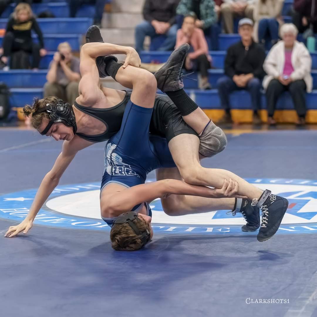 Clarkshots1's tweet photo. Arlington upended John Jay @SecOneAthletics https://t.co/J6510XDrmg
