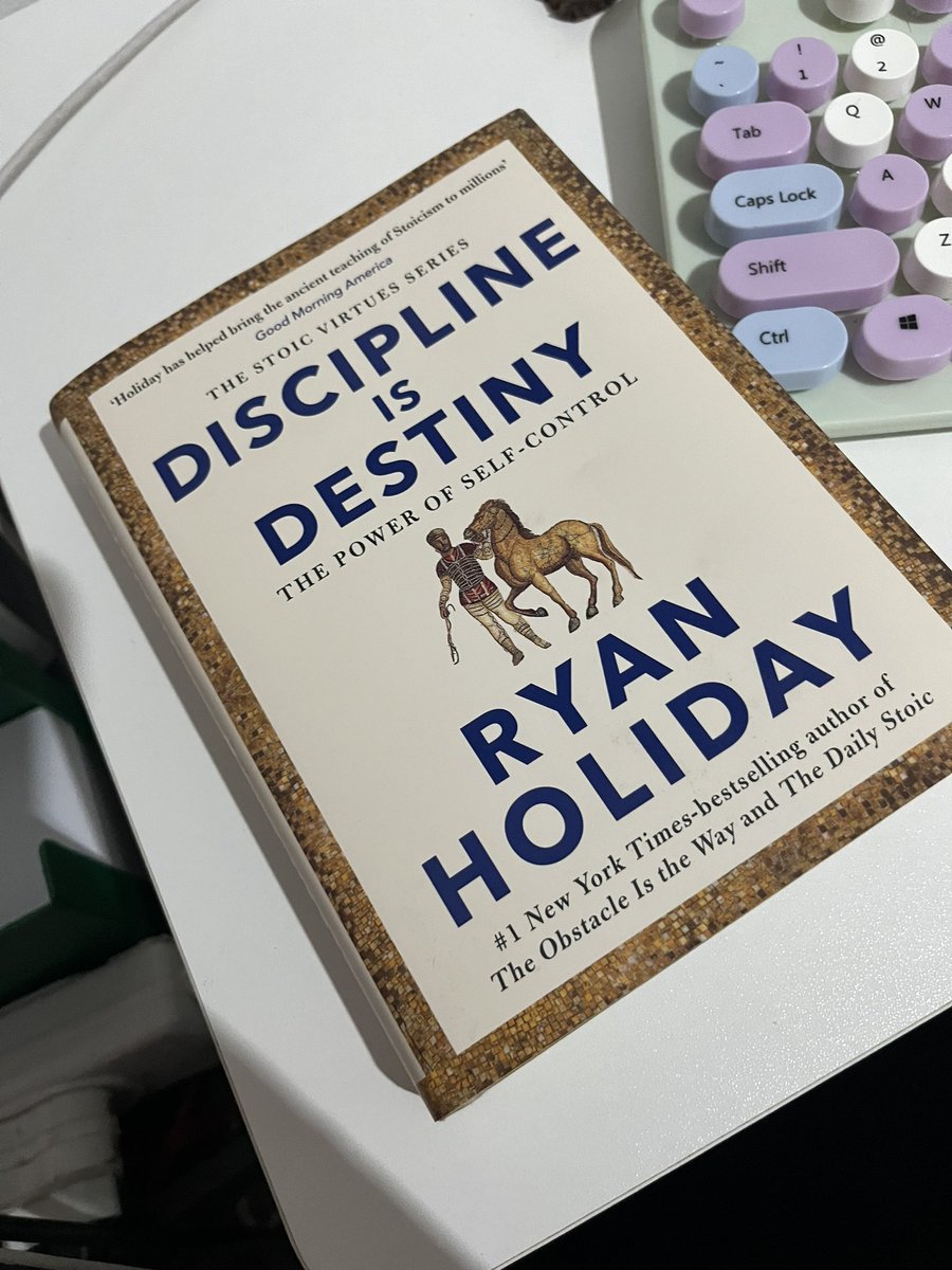 Micha_56511's tweet photo. @penguinrandom Discipline is Destiny by @RyanHoliday https://t.co/6PQUdCF6Hf