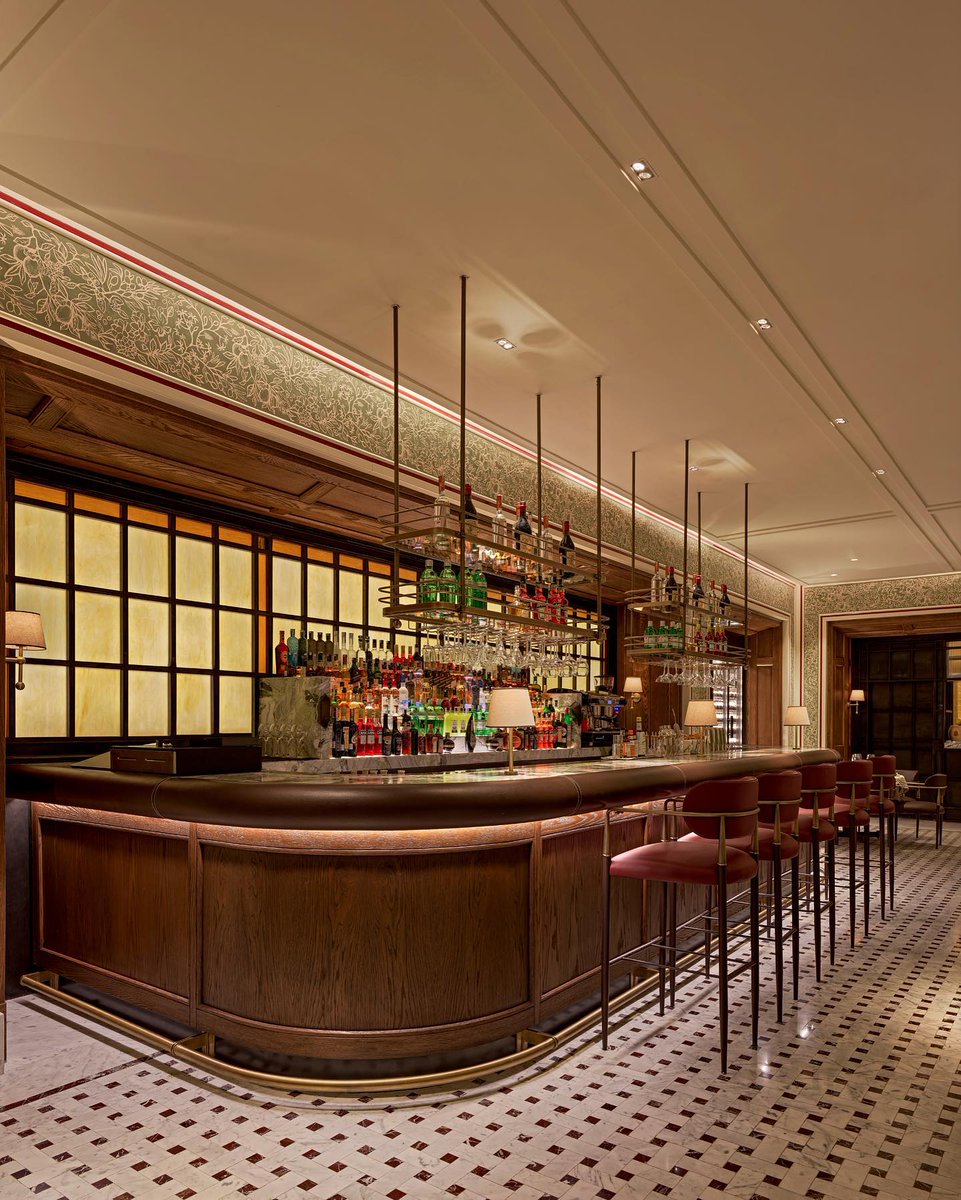 Gina Restaurant, Kanyon
Planlux participated in the development of architectural lighting design scheme for Gina, Kanyon, Istanbul. 
Interior architecture by Wangan.  #lightingdesign #gina #finedining #planlux

Find out on our web site!
ow.ly/bgLA50LKKfG