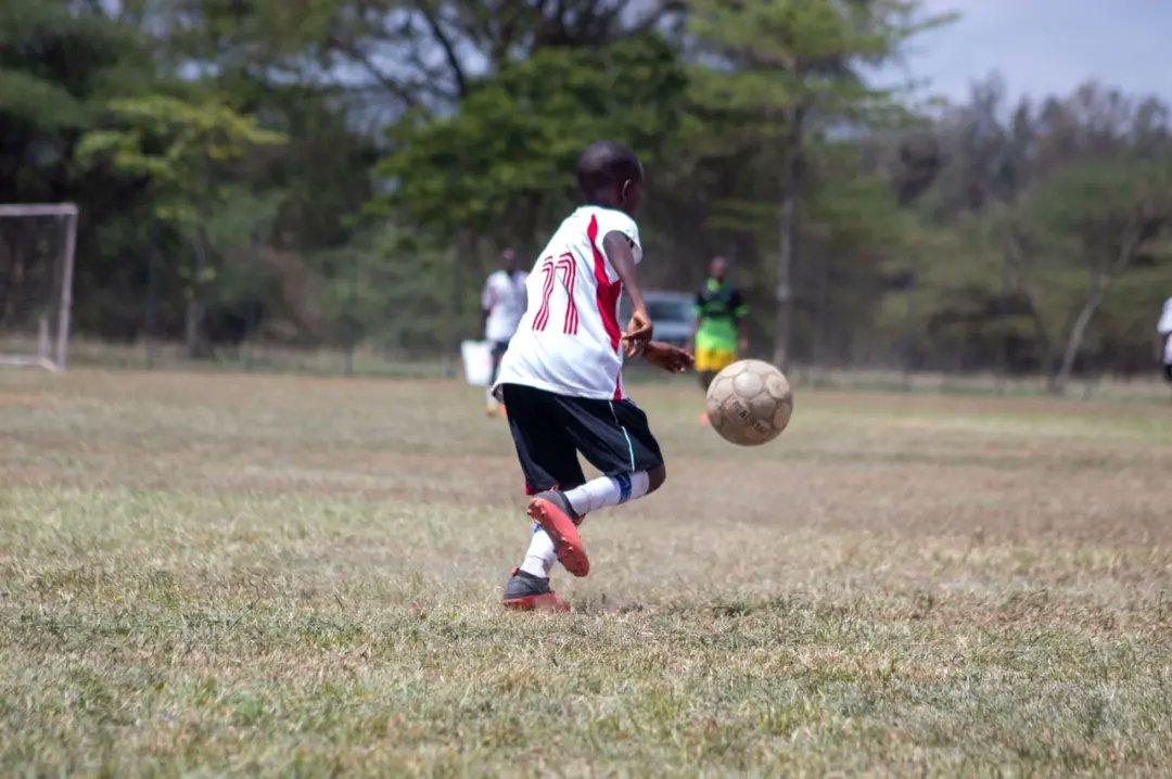 moskisa_tz's tweet photo. On behalf of #MOSKISA🇹🇿⚽ football academy we wish you and your beloved ones all the best in 2023!🎉 

Enjoy some excellent photos from a very competitive East African CHIPKIZI Cup where our team successfully reached quarter-finals 💪🏿👍🏿

#teameurope
#globalgateway
#tanzania
#SDGs https://t.co/5hyiQhc69N
