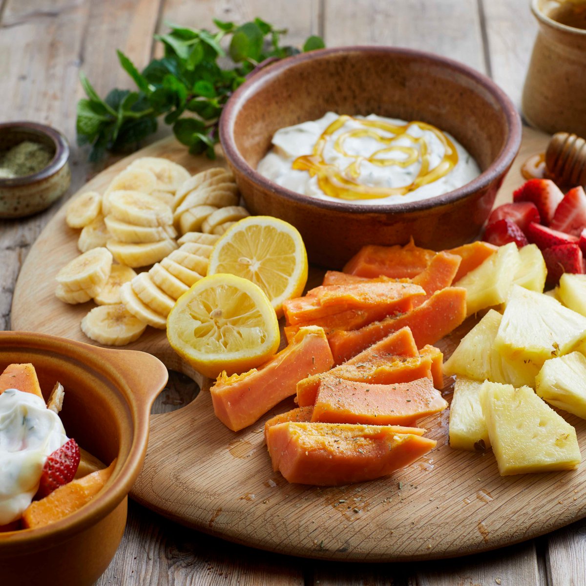 inapaarman's tweet photo. Weβre still on the healthy train, so weβre giving #sweetsaturdays a slight twist.
Fruit served with minted yoghurt sweetened with honey is a fresh, healthy and delicious option. https://t.co/w2cdsiU3Zv https://t.co/qQDsV8PR3a