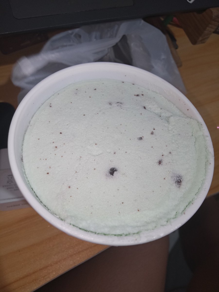 oustmikee's tweet photo. Mint Choco Chip kasi sad taayo for today's video ❤️ https://t.co/W8HeL98sWD