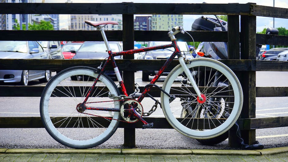 Community Officers from Partick will be carrying out bike marking at Starbucks, Castlebank Street, Saturday 14 January, from 1500 - 1800 hours.  

Why not pop along for some safety and security advice and get your bike marked for free.

#BikeMarking #CommunityPolice #BikeSafety