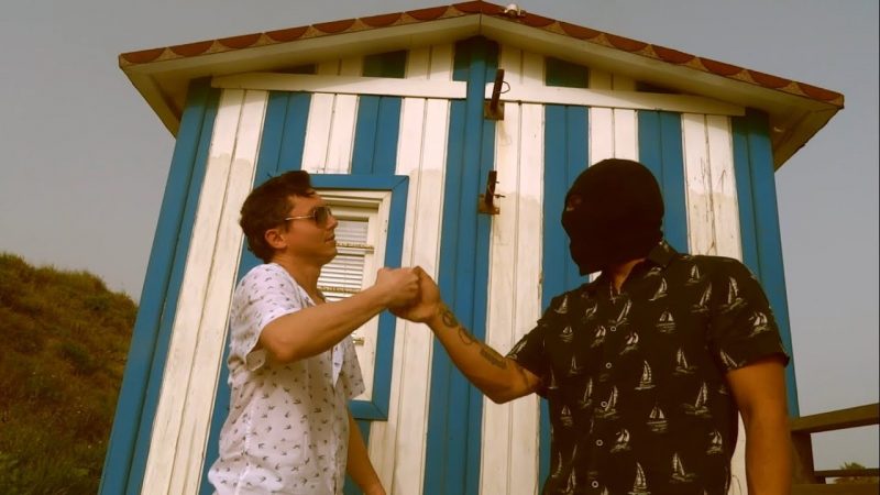 Declara en el juzgado el rapero malagueño Alzugabi el Nazarí acusado por la Guardia Civil de "delito de odio" - laotraandalucia.org/declara-en-el-…