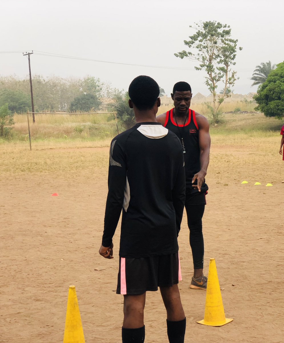 SelionFc's tweet photo. Our Volunteer Fitness Instructor first session with the team was very impactful ✅

He systematically took the players through series of fitness tests to evaluate each player’s fitness level 💪 for further fitness test. 

The Lions 🦁🔵⚪️⚫️ https://t.co/idNPBHcjtQ