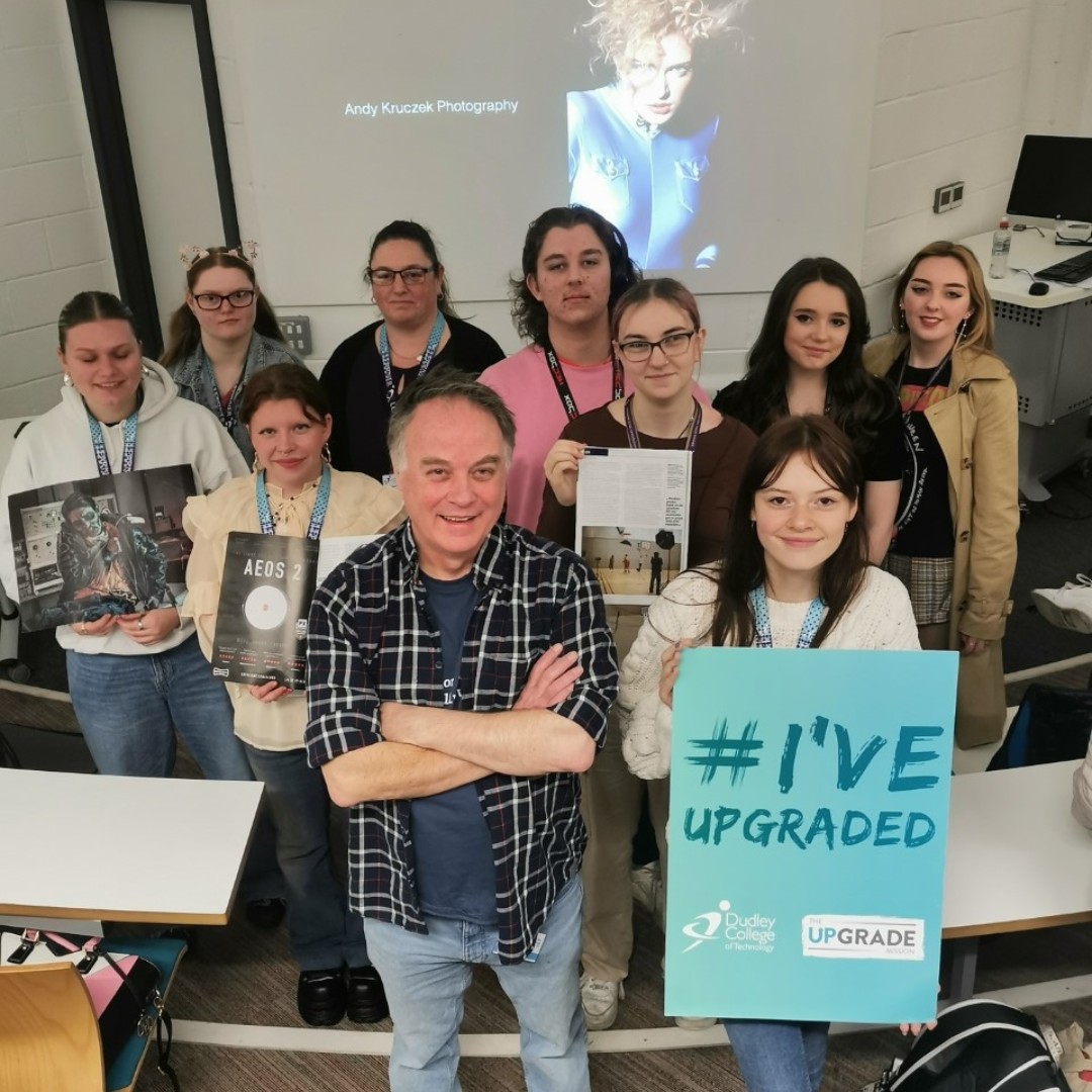 Dudley_College's tweet photo. As a part of Upgrade Week, artist and photographer, Andy Kruczek, spoke to students about his life & work. 📷
We want to thank Andy who has worked for many high-profile clients, including L'oreal & Wella, for sharing his experiences and inspiring our students. 🎨
#UpgradeWeek https://t.co/POkVKTFTOx