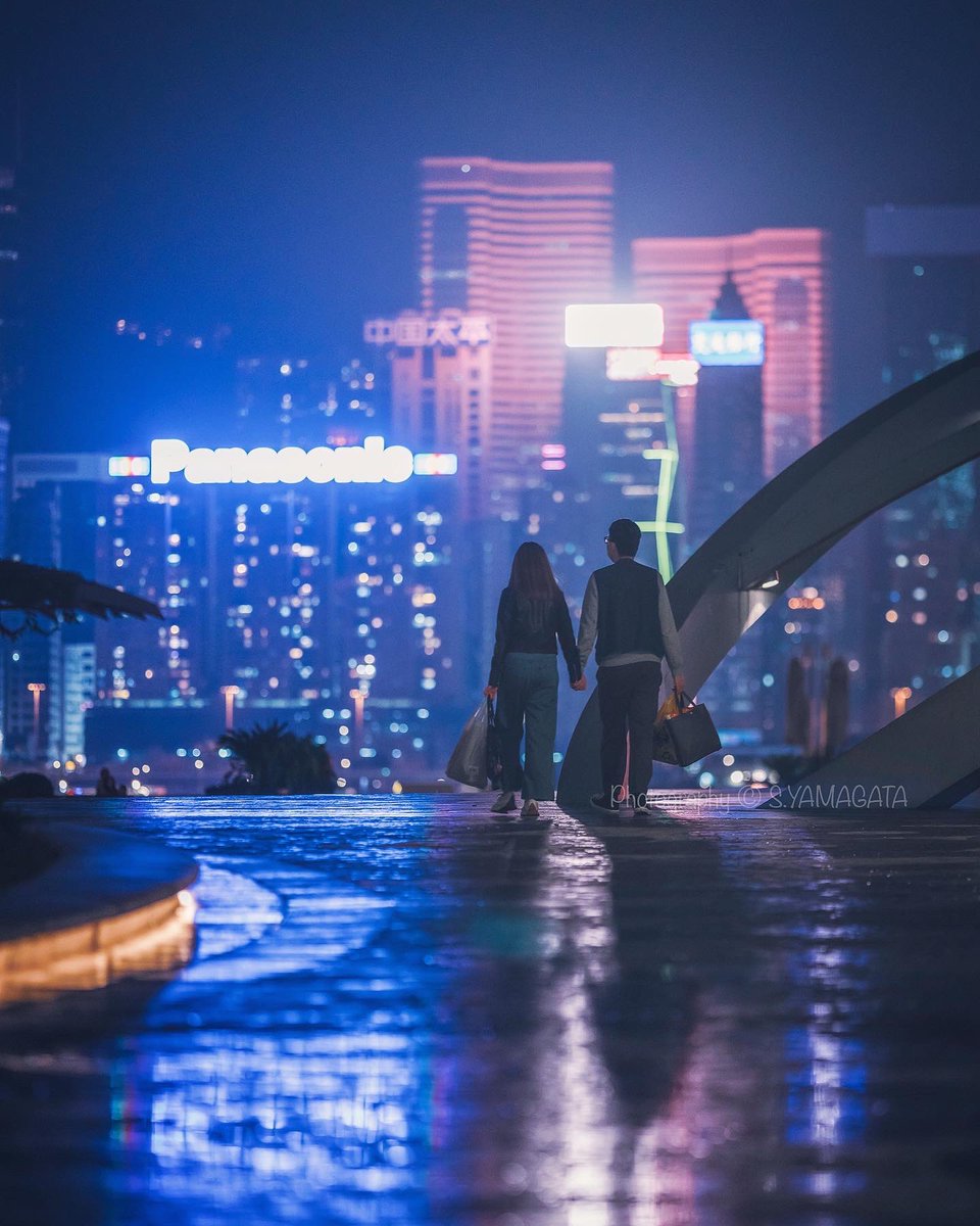 zirosou's tweet photo. harbour illumintation #hongkong #discoverhongkong #nightshooters #streetphotography #streetreflection #135GM #香港 #宗次郎
https://t.co/8mCliVuFoi https://t.co/DqlH7g3gqV