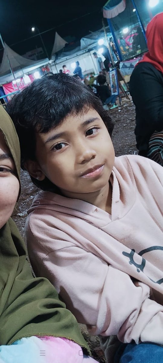 TMCPoldaMetro's tweet photo. 19.37 Diinformasikan seorang anak perempuan hilang bernama Fira usia 9 tahun di Pasar Blok B Tanah Abang Jakarta Pusat sore hari ini. Bagi masyarakat yang melihat / mengetahui keberadaan Fira dapat menghubungi No Hp. Ibu Ayu.
( 0813 1402 2232 ). https://t.co/nGR0YYdYus