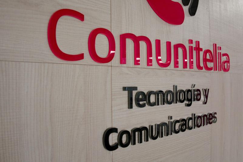 VozdeTomelloso's tweet image. 🔵 Comunitelia pone en marcha una campaña solidaria de recogida de alimentos dlvr.it/SgMZKD #Tomelloso #LaVozdeTomelloso