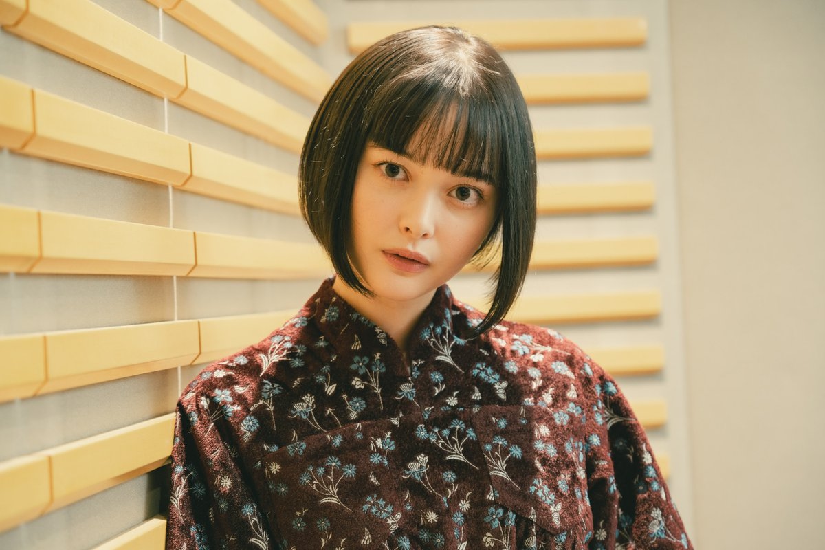 Mame Kurogouchiの「Floral Jacquard Flare Dress」を着用した芸能人の