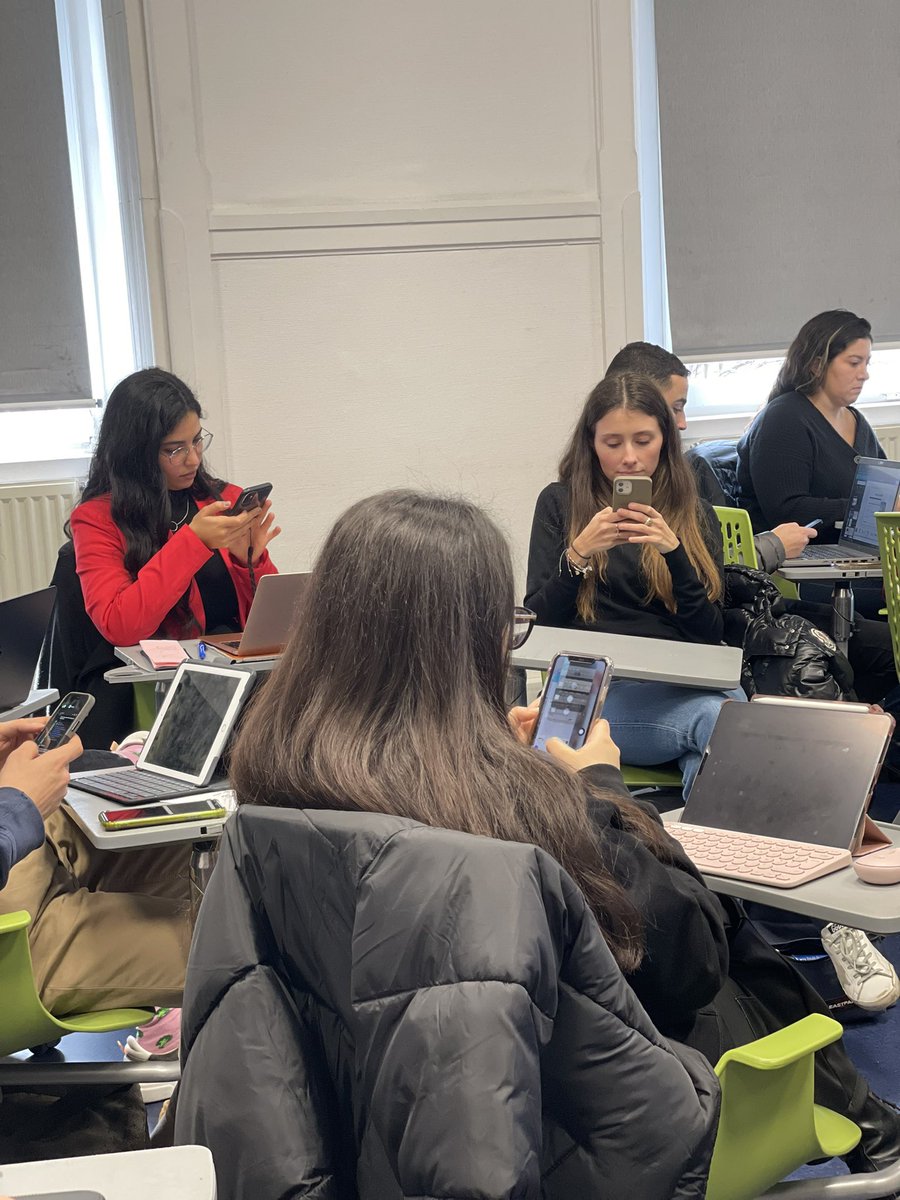 garnier_lea5's tweet photo. Always be connected 🌎📱#thinklarge #iaelyon2023 #internationalseminar @supervakero https://t.co/NlYIj3SAnJ