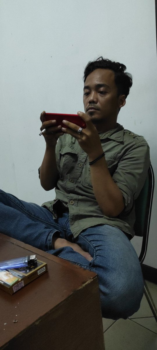 eka_qijing's tweet photo. Serius amat maen Mobile Legendnya hahahaha https://t.co/ffZwAhSacn