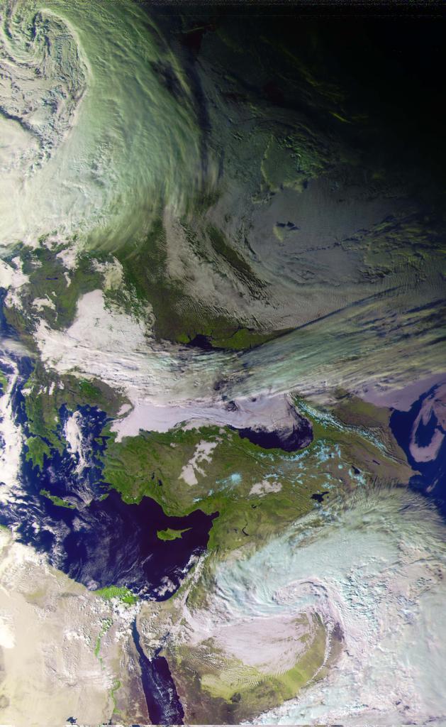 unk26X1's tweet photo. Meteor-M N2-2 AHRPT. 30° East Pass. https://t.co/cirbX6FhiZ