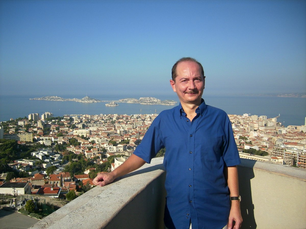 Aleksandr Osipian hat Anfang Dezember am #GWZO das von der <a href="/dfg_public/">DFG public | @dfg_public@wisskomm.social</a> finanzierte Forschungsprojekt »Armenische Kaufmannsnetzwerke und Fernhandel zwischen Polen-Litauen, Osmanischem Reich, Persien und Russland in der Frühen Neuzeit« aufgenommen. gepris.dfg.de/gepris/projekt…