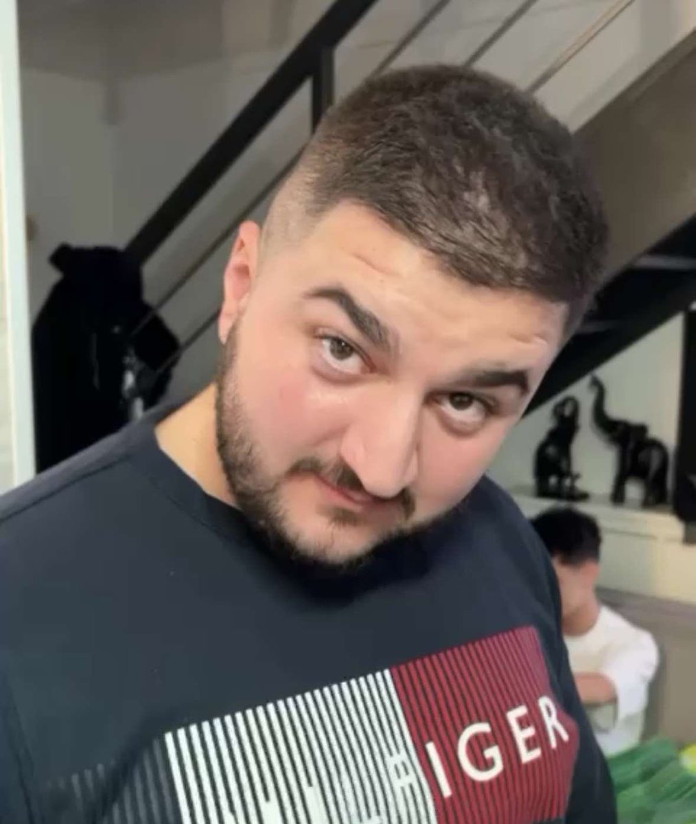 ES AKUMAAAAA tweet media