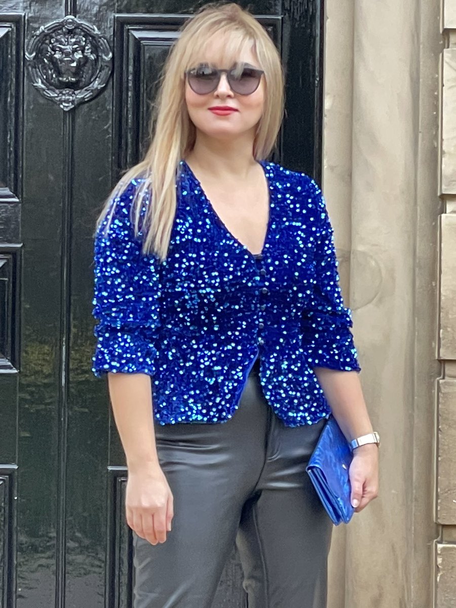 Our SALE is on now. Shop in store #didsbury or online bondfashion.com/collections/sa…