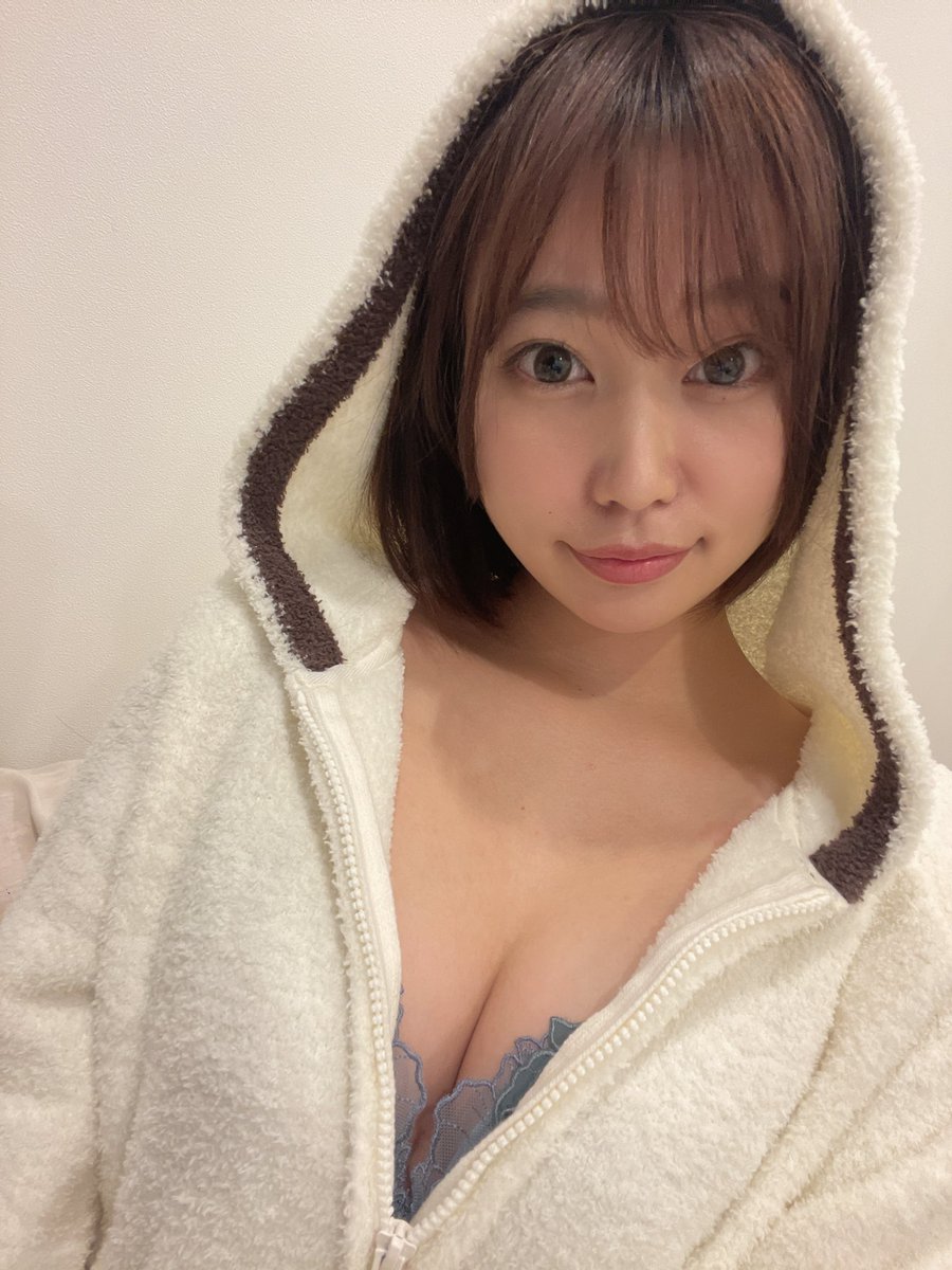 新しいパジャマきていい夢見る🧸🌟 https://t.co/Fo58pBMzZm