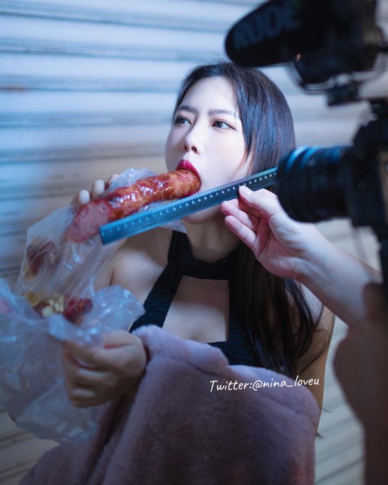 有人可以幫忙吃嗎😳 https://t.co/BQQMZXSOtR