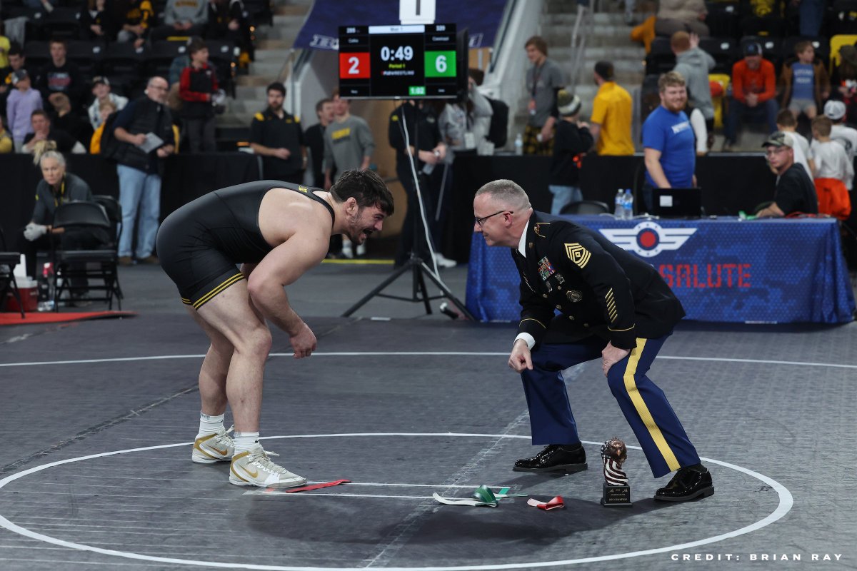 NCAAWrestling's tweet image. Vote for the #NCAAWrestling Photo of the Week 📸

1⃣ @Hawks_Wrestling Toes on the Line 🦶
2⃣ @tigerwrestling Smooth 😎
3⃣ @HofstraWREST Fired Up 🔥
4⃣ @CardWrestling Top-10 Win ☝️