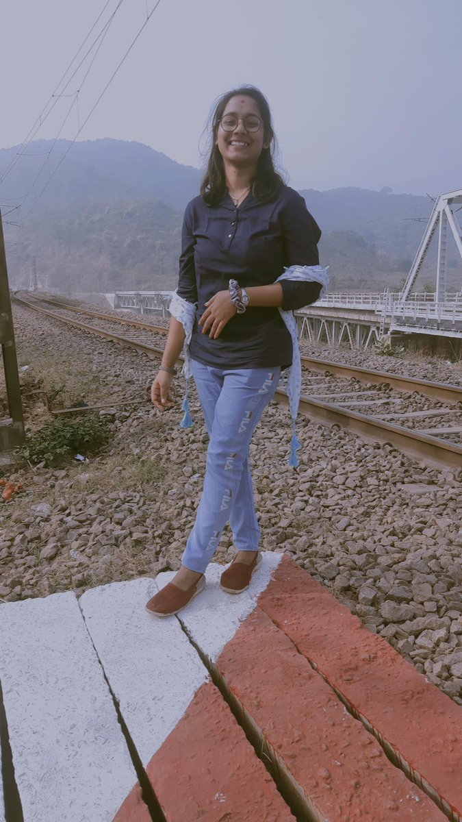 Pavigobbaka1's tweet photo. Started #2k23 with a Good note #majjgouritemple #raigara #odishadiaries https://t.co/JjgUAwzT8j