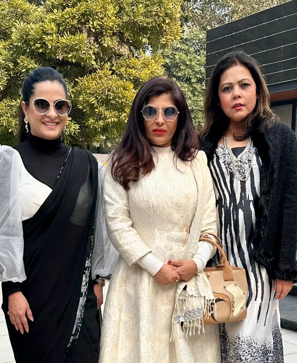 MedusaSonal's tweet photo. With @shaziailmi &amp; @shanaluvmakali attending Dr.BK Modi's 74th Birthday https://t.co/sEvHOzHw9V