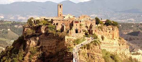 SpanSteps's tweet photo. Springtime in Italy - The Via Francigena &amp; Assisi Pilgrimage Routes!👣👣 - https://t.co/sD4MsIEXuM https://t.co/8JC96bZkDv