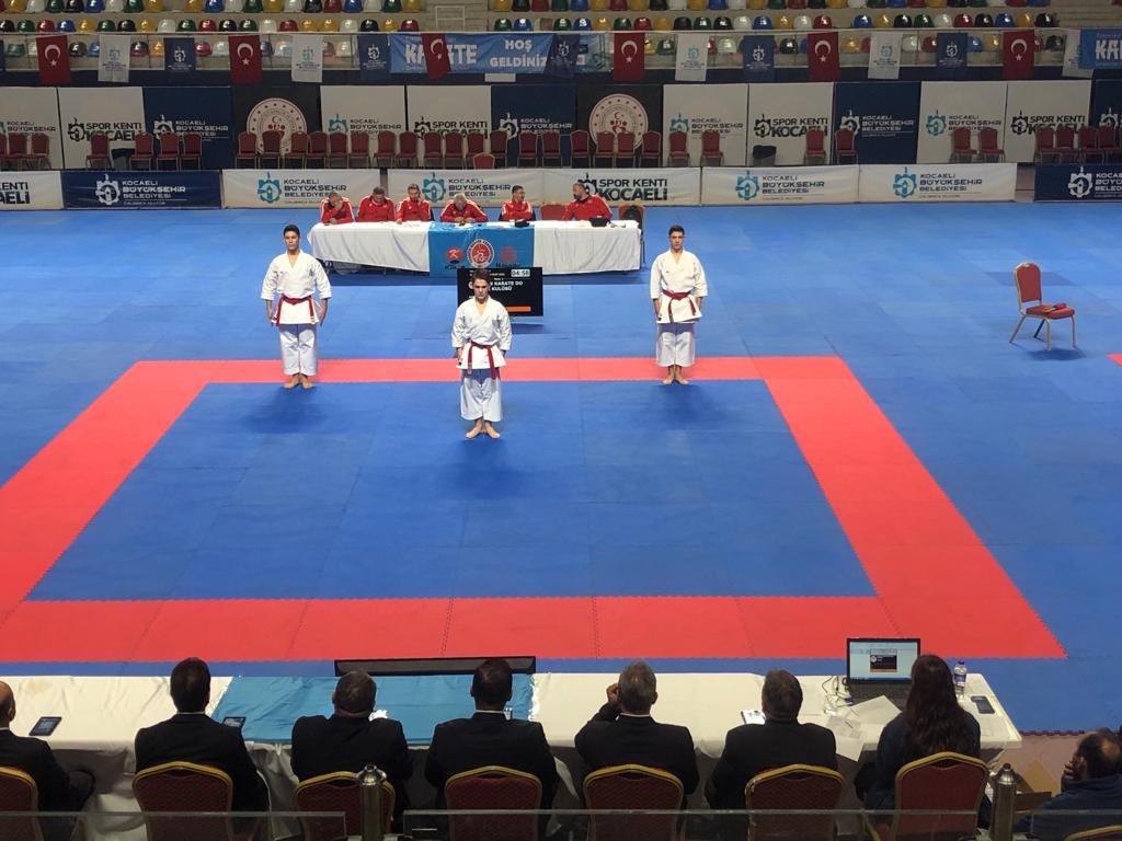 ErsinSehit's tweet photo. Okulumuz öğrencilerinden Mehmet Koç ve Ali Demiröz Kocaeli ilinde yapılan Gençler Karate Kata Türkiye Şampiyonasında Takım olarak 2. Olmuşlardır. https://t.co/bjyRdSiu4k