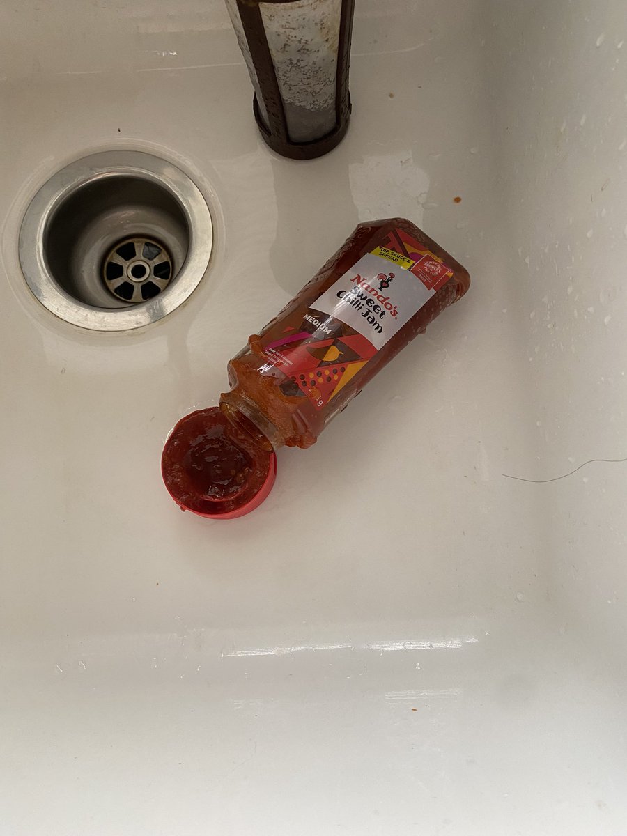 TallManJack's tweet photo. @NandosUK remind me to never open a bottle of your chilli jam ever again. 💣 bottle was actually smoking afterwards 🤯 https://t.co/v1saMniHMW