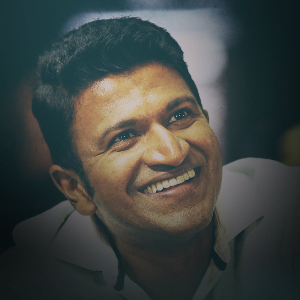 PRKcultARK's tweet photo. Family subjects nimge suit aago thara bere yaargu suit agalla boss🔥😍

His criminal underutilization gives pain, pain and pain lifetime!

#DrPuneethRajkumar https://t.co/6CPSQ5pbE6