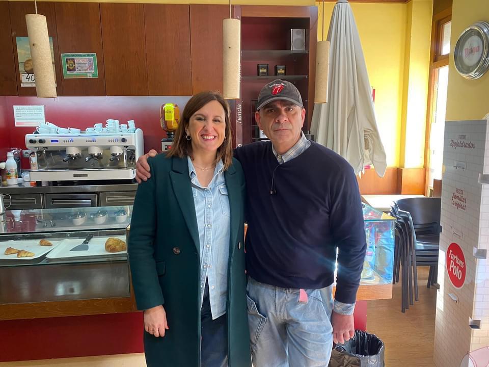 ppmaritimo's tweet photo. El pasado día 29 nuestra presidenta @popularesVLC @mjosecatala visitó los comercios del nuestro distrito dentro de la campaña #MadeinVLC💙 https://t.co/pj9stMd08T