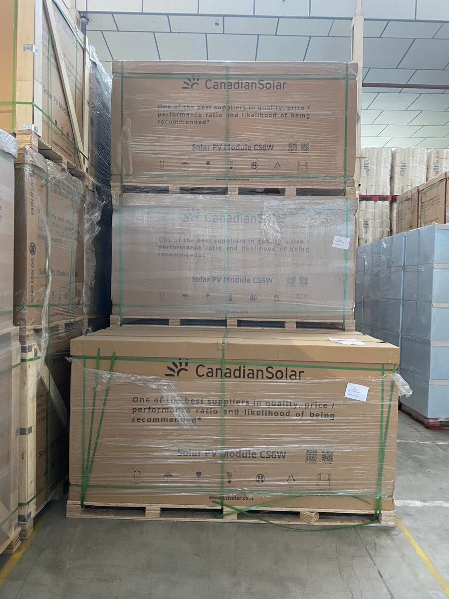 Ya tenemos listos todos los regalos de #modulossolares e #inversoressolares para que los REYES MAGOS 👑 pasen a buscarlos 

🎁 <a href="/CanadianSolar/">Canadian Solar</a> <a href="/risenenergy/">risenenergy</a> @jinkosolar_global <a href="/IberianSolar/">Iberian Solar</a> <a href="/Sungrow_Power/">Sungrow</a> ☀️

📩Si los RRMM te traen carbón, te lo cambiamos por energía limpia ☀️